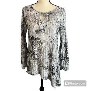 Melissa Paige | Women's Black White Reptile Sheer Asymmetrical Hem Blouse Sz S
